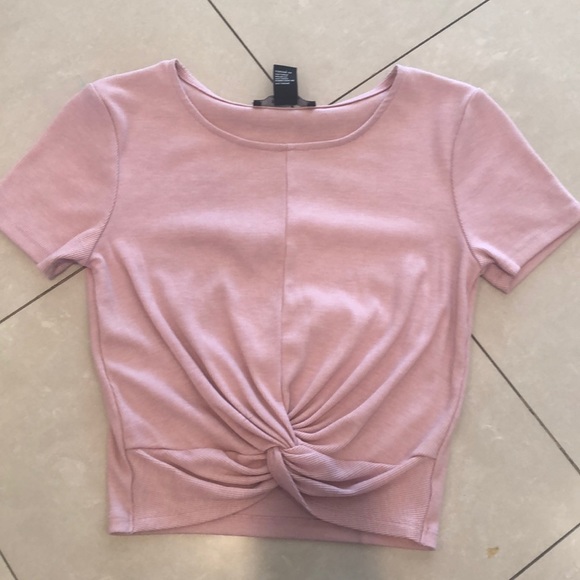 Forever 21 Tops - Cropped t shirt